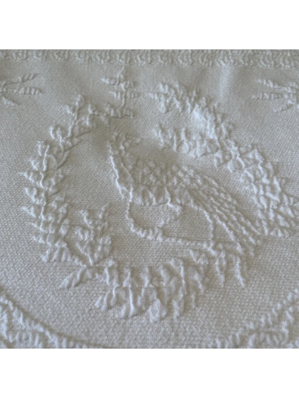 Historic Charleston Foundation White 100% Cotton Coverlet Bedspread Quilt Flawed